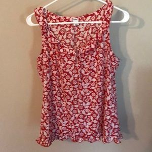 Red and white tank.